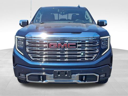 Used 2022 GMC Sierra 1500 Denali w/ Denali Reserve Package AWD/4WD image 2
