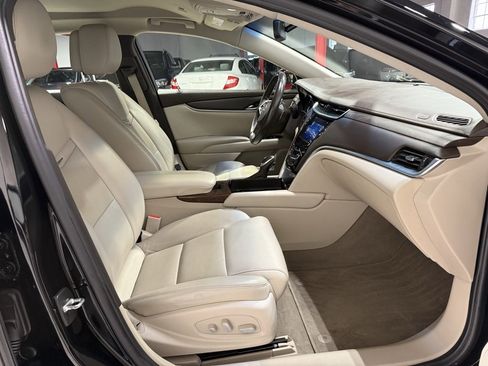 Used 2013 Cadillac XTS image 37