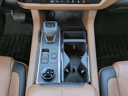 Used 2023 Nissan Pathfinder Platinum w/ Cargo Package image 22