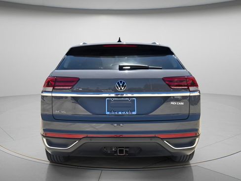 Used 2022 Volkswagen Atlas Cross Sport SE FWD image 5