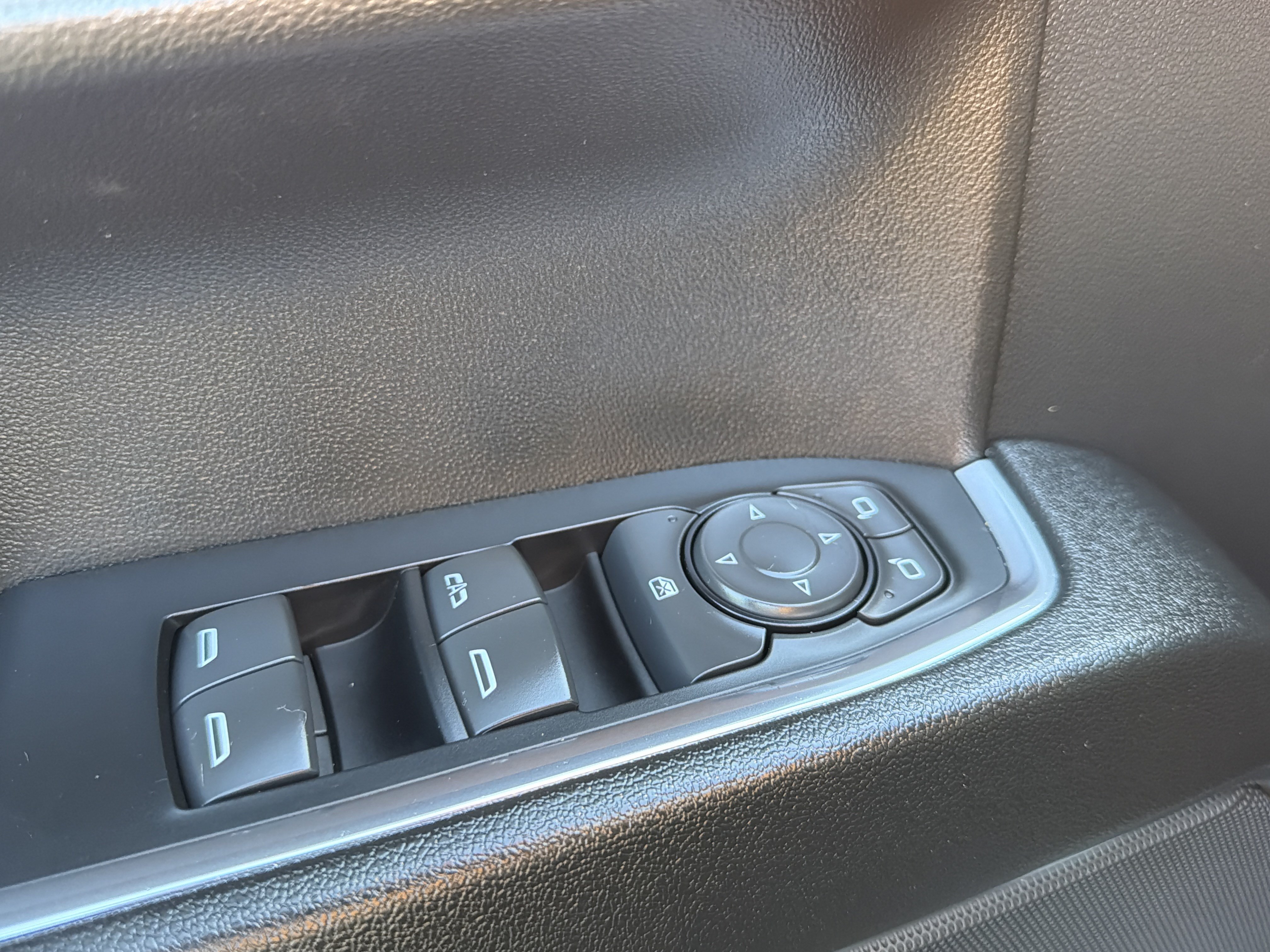 Used 2024 GMC Sierra 1500 Elevation w/ LPO, Elevation Black Package AWD/4WD image 26