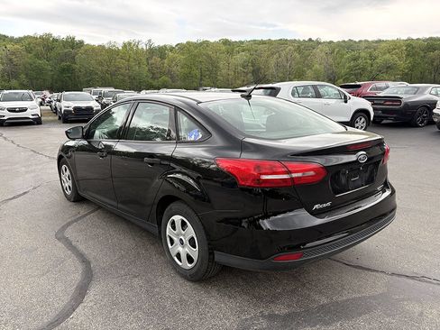 Used 2018 Ford Focus S FWD image 2