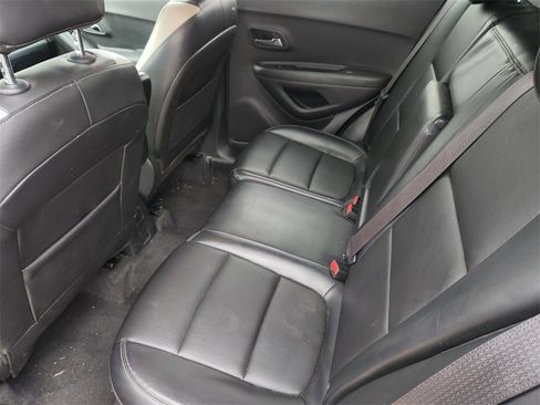Used 2019 Chevrolet Trax Premier w/ Midnight Edition image 32