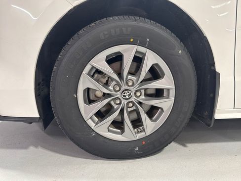 Used 2022 Toyota Sienna LE FWD image 41