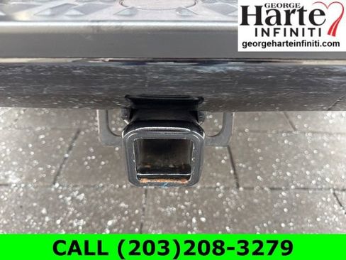 Used 2024 Nissan Titan SV w/ SV Bronze Edition Package image 12