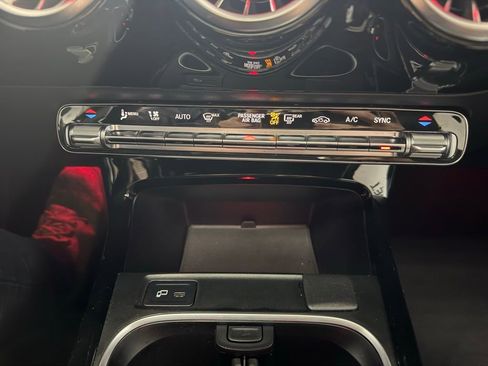 Used 2022 Mercedes-Benz A 220 4MATIC w/ AMG Line image 14