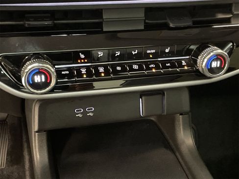 Used 2024 Honda Prologue Touring image 36