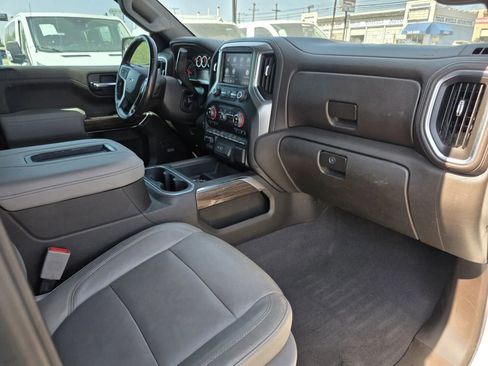 Used 2020 Chevrolet Silverado 1500 RST w/ Texas Edition AWD/4WD image 9