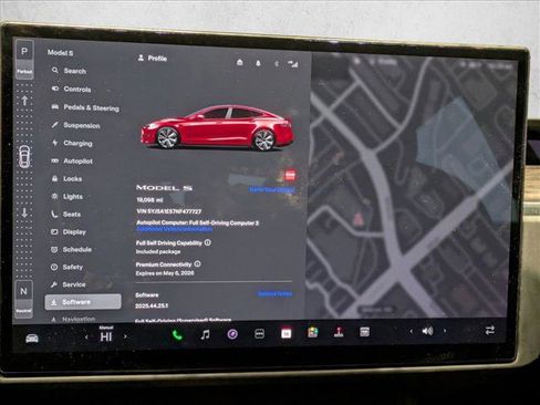 Used 2022 Tesla Model S image 11