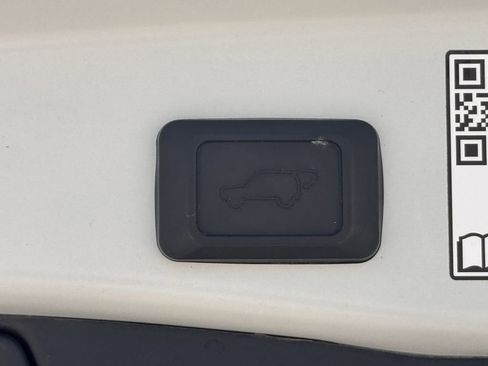 Used 2023 Toyota RAV4 XSE image 33