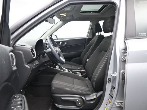 Used 2022 Hyundai Venue SEL FWD image 20