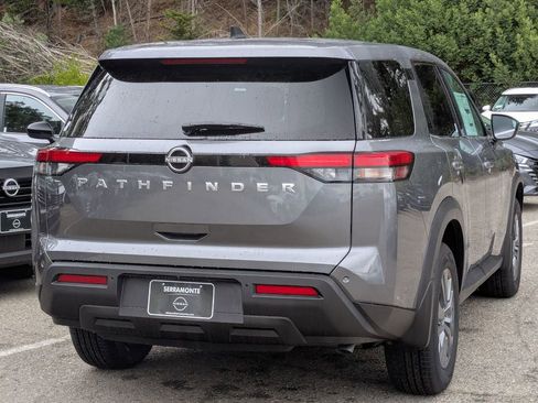 New 2025 Nissan Pathfinder S image 5