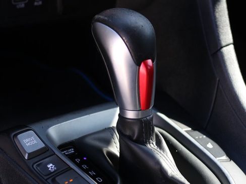 Used 2019 Hyundai Veloster Turbo image 12