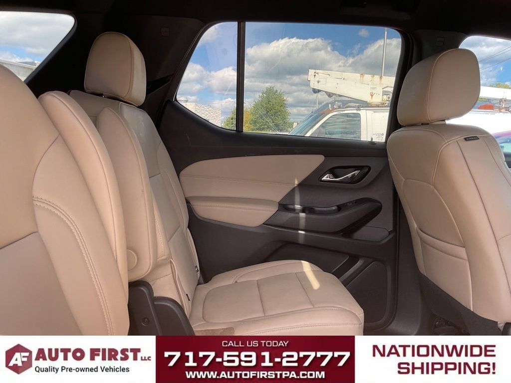 Used 2023 Chevrolet Traverse LT w/ LT Premium Package AWD/4WD image 15