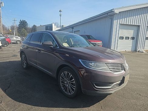 Used 2017 Lincoln MKX Reserve w/ Lincoln MKX Climate Package image 3