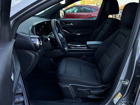 Used 2025 Chevrolet Equinox LT image 10