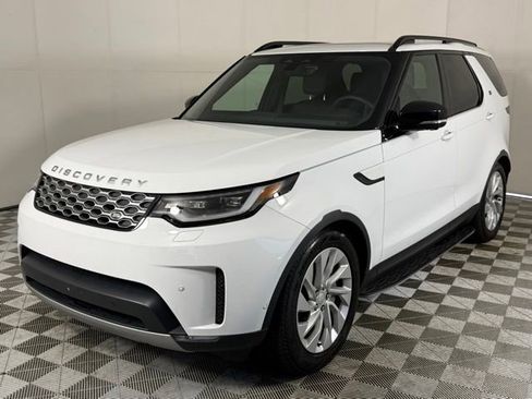 Certified 2025 Land Rover Discovery S AWD/4WD image 2