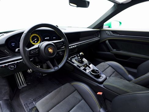 Used 2022 Porsche 911 GT3 image 2