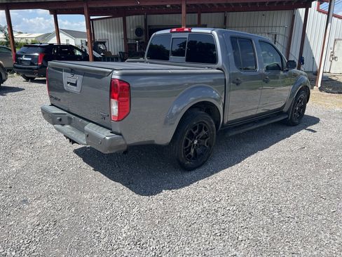 Used 2019 Nissan Frontier SV w/ Value Truck Package RWD image 6