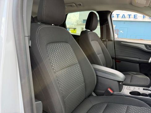 Used 2025 Ford Escape Active AWD/4WD image 23