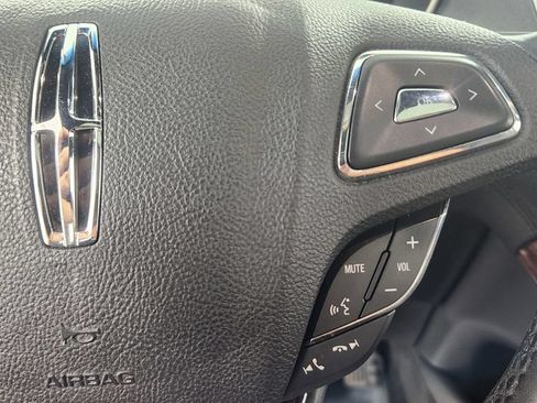 Used 2017 Lincoln MKX Reserve w/ Driver Assistance Package AWD/4WD image 24