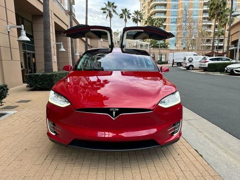 Used 2017 Tesla Model X 75D AWD/4WD image 2