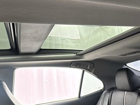 Used 2021 Toyota Camry XSE image 33