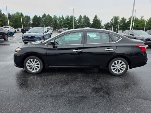 Used 2018 Nissan Sentra SV FWD image 2