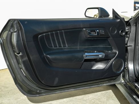 Used 2017 Ford Mustang GT Premium w/ GT Performance Package image 36