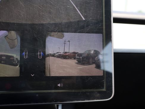 Used 2018 Tesla Model 3 Mid Range RWD image 27