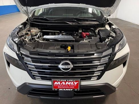 Used 2024 Nissan Rogue S FWD image 9