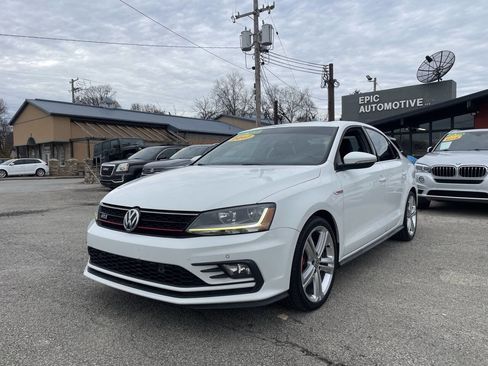 Used 2017 Volkswagen Jetta GLI image 1
