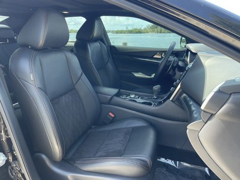 Used 2023 Nissan Maxima SR w/ Sport Mat Group FWD image 7