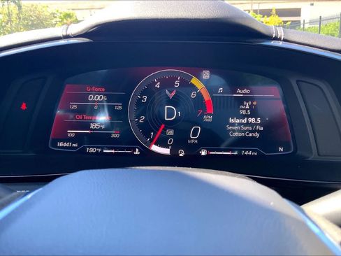 Used 2022 Chevrolet Corvette Stingray Preferred Conv w/ Z51 Performance Package RWD image 16