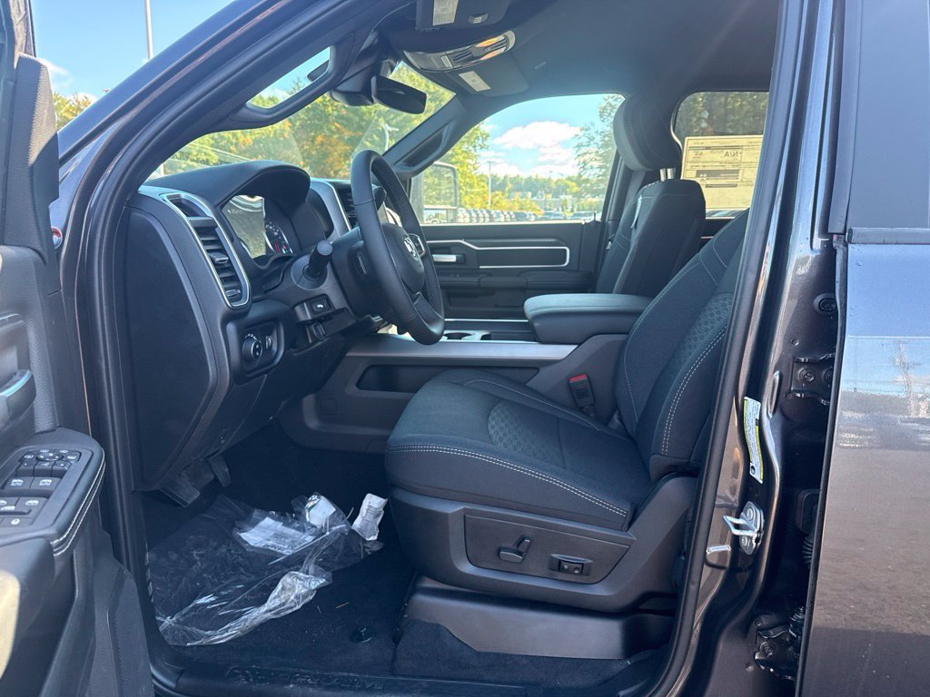New 2027 RAM 2500 Big Horn AWD/4WD image 16