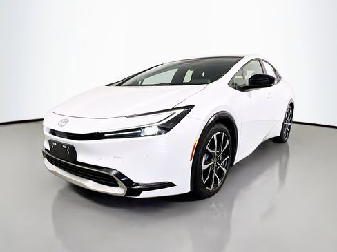 Used 2023 Toyota Prius Prime Premium image 10