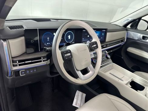 Used 2024 Hyundai Santa Fe Calligraphy image 13