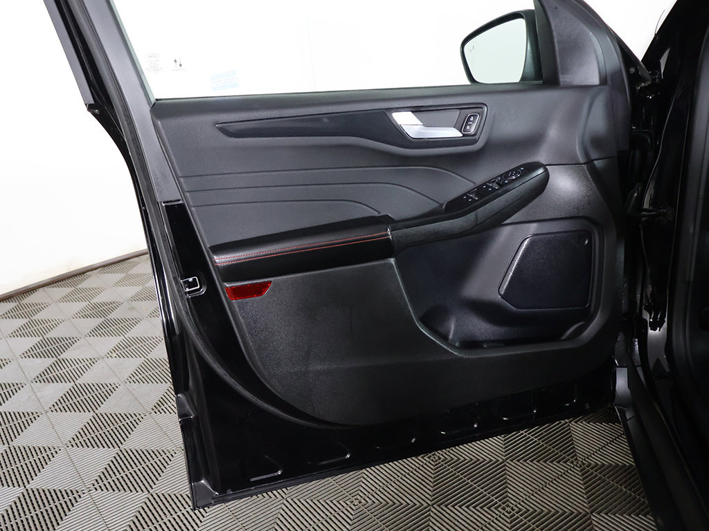 Used 2024 Ford Escape ST-Line w/ Tech Pack #1 AWD/4WD image 21