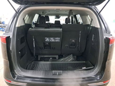 Used 2024 Kia Carnival LX image 20