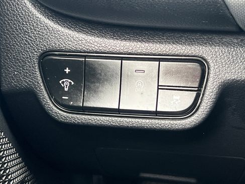 Certified 2021 Kia Seltos LX image 29