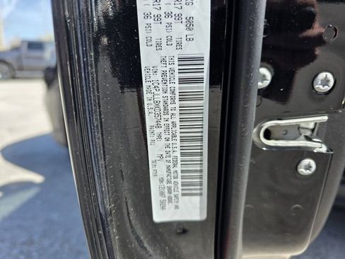 Used 2019 Jeep Cherokee Latitude Plus w/ Comfort/Convenience Group image 39