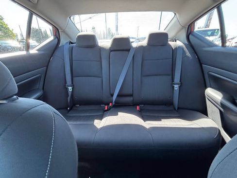 Used 2025 Nissan Altima 2.5 SV FWD image 38