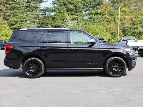 Certified 2022 Ford Expedition Platinum image 5