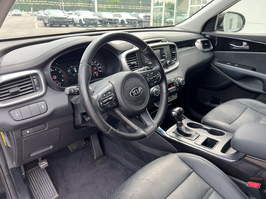 Used 2016 Kia Sorento EX FWD image 16