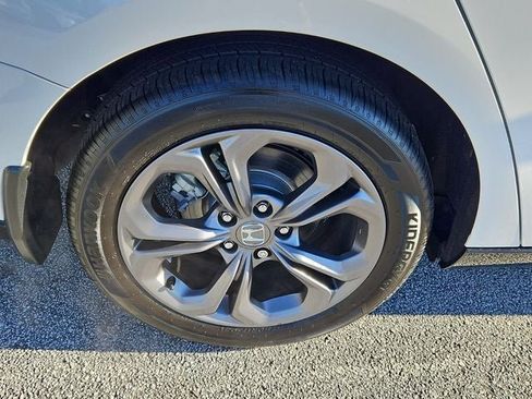 Used 2025 Honda Accord EX-L image 12