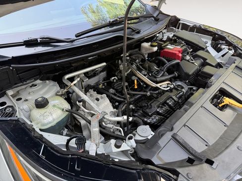 Used 2021 Nissan Rogue SV AWD/4WD image 22