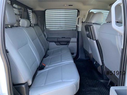 Used 2023 Ford F550 4x4 Crew Cab Super Duty w/ XL Chrome Package image 23