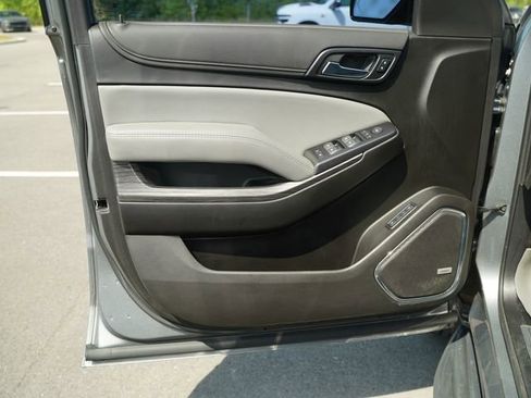 Used 2020 Chevrolet Tahoe LT w/ Luxury Package RWD image 14