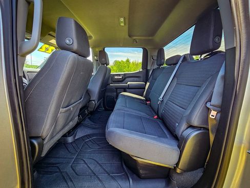 Used 2022 Chevrolet Silverado 1500 Custom Trail Boss w/ LPO, Dark Essentials Package AWD/4WD image 30