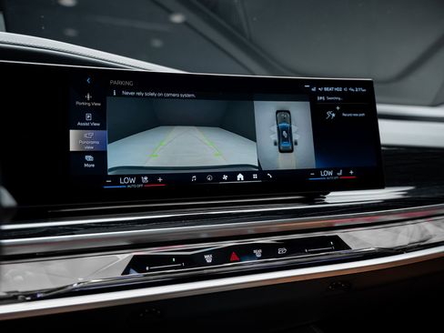 Used 2023 BMW 740i RWD image 47